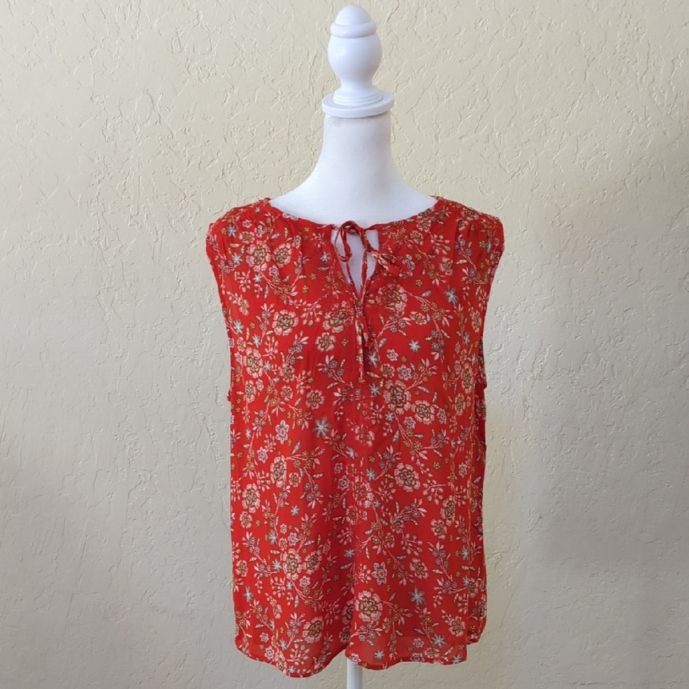 Daniel Rainn Red Floral Split Neck Tie Front Sleeveless Blouse Size Medium
